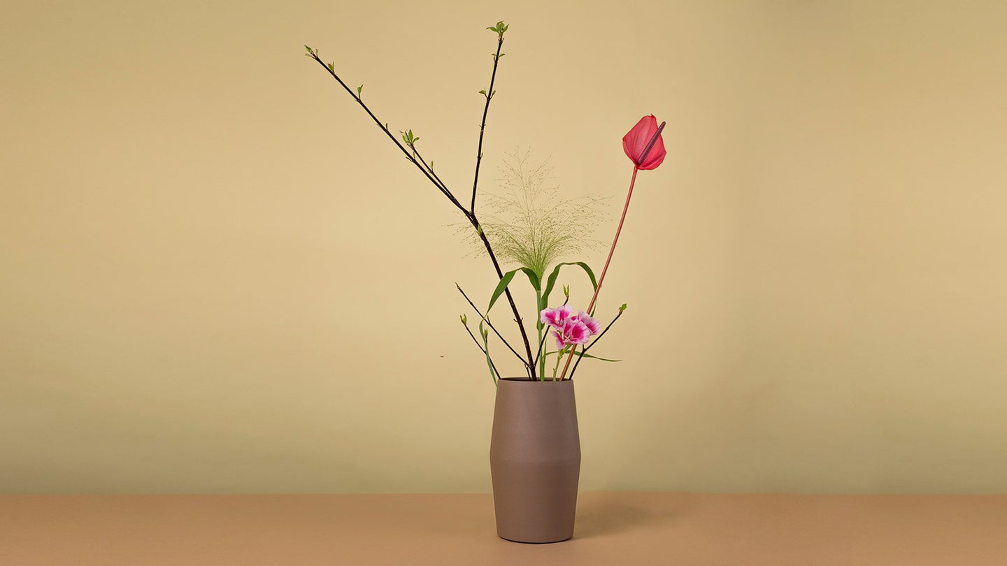 Ikebana: Die japanische Kunst der Floristik